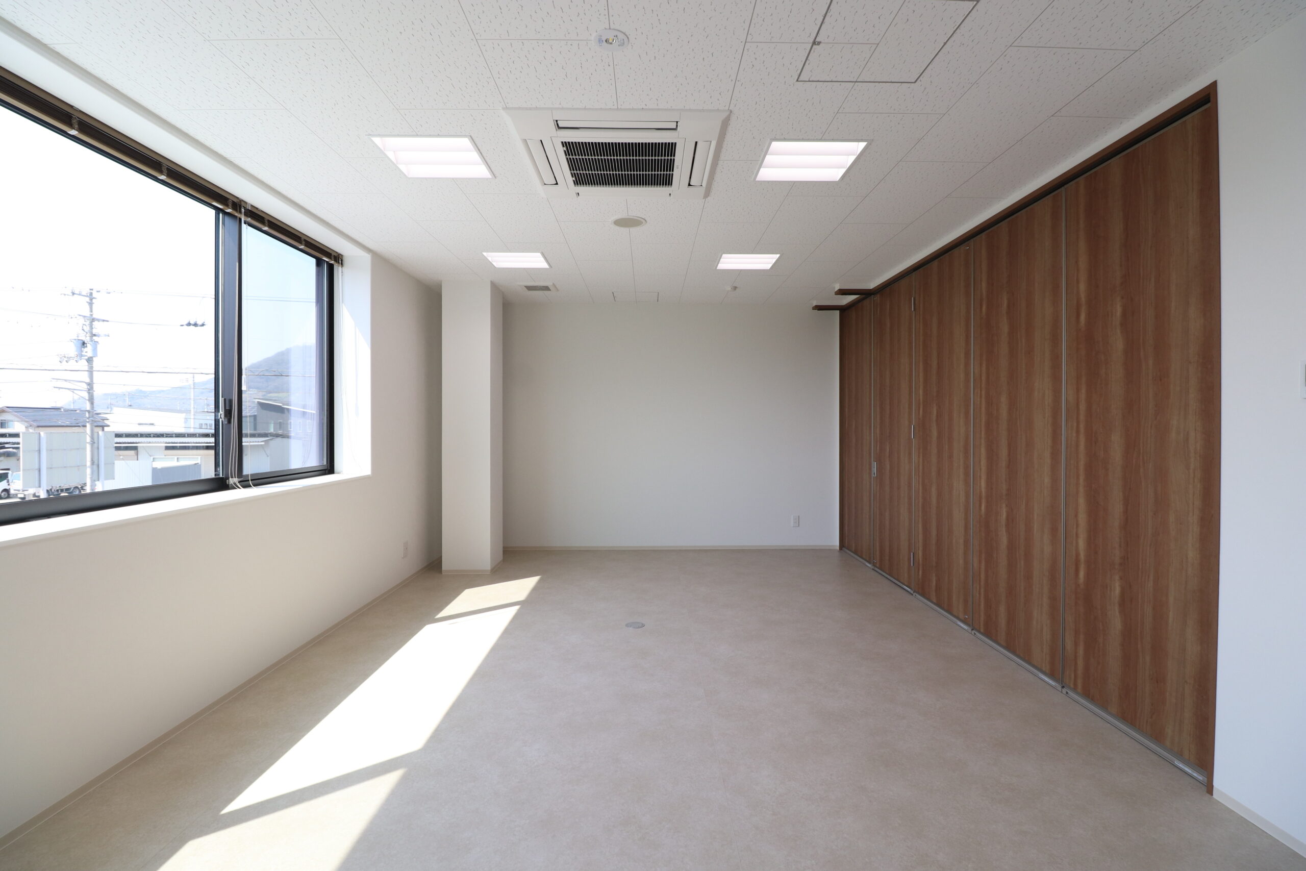 香川県高松市オフィス会議室