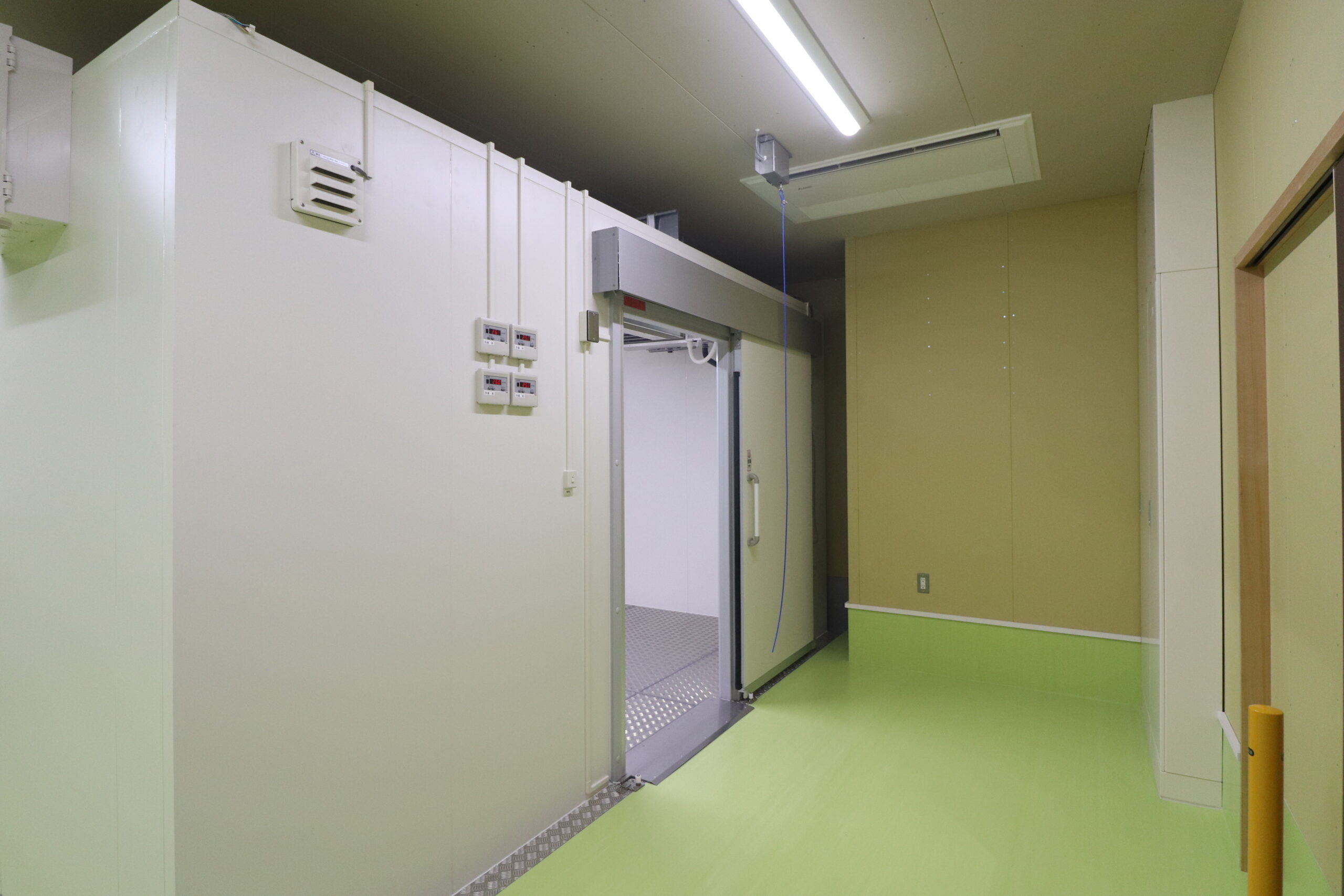 香川県高松市食品工場冷蔵庫