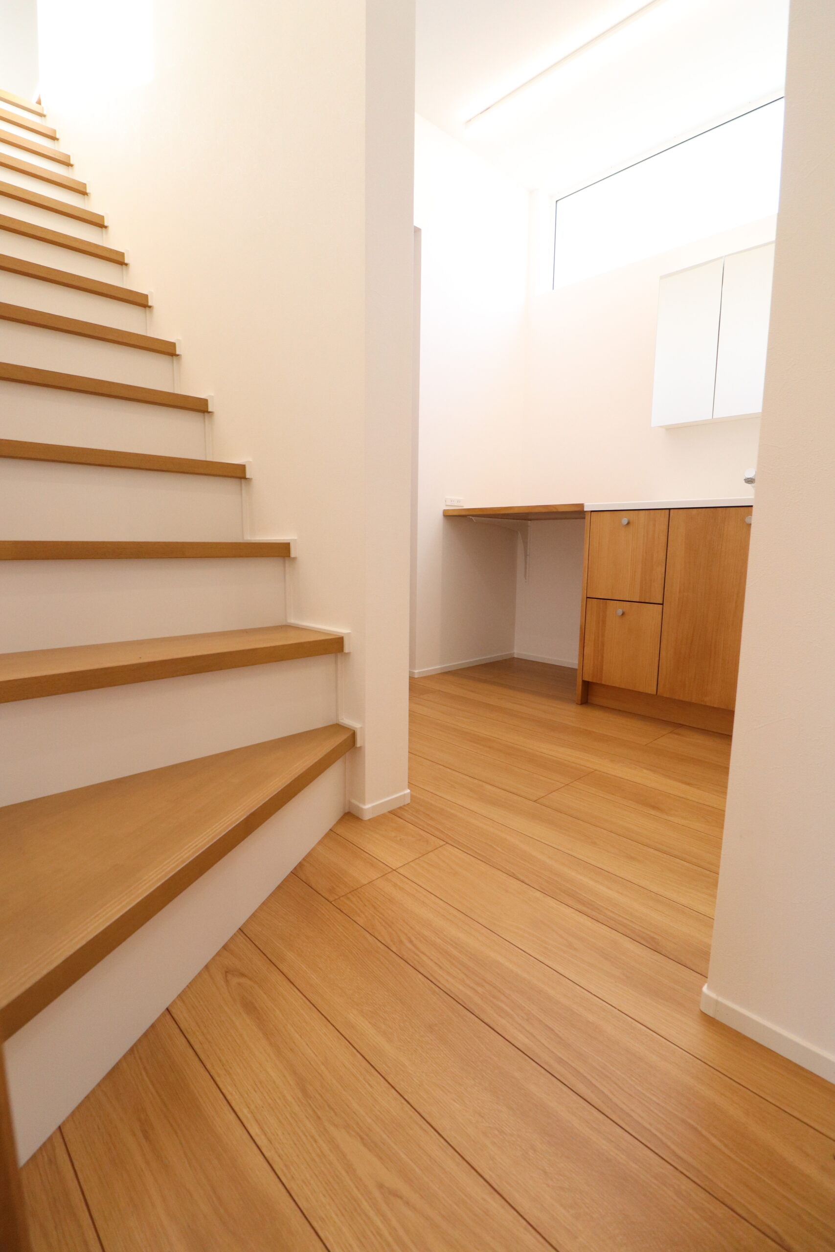 香川県高松市階段洗面所