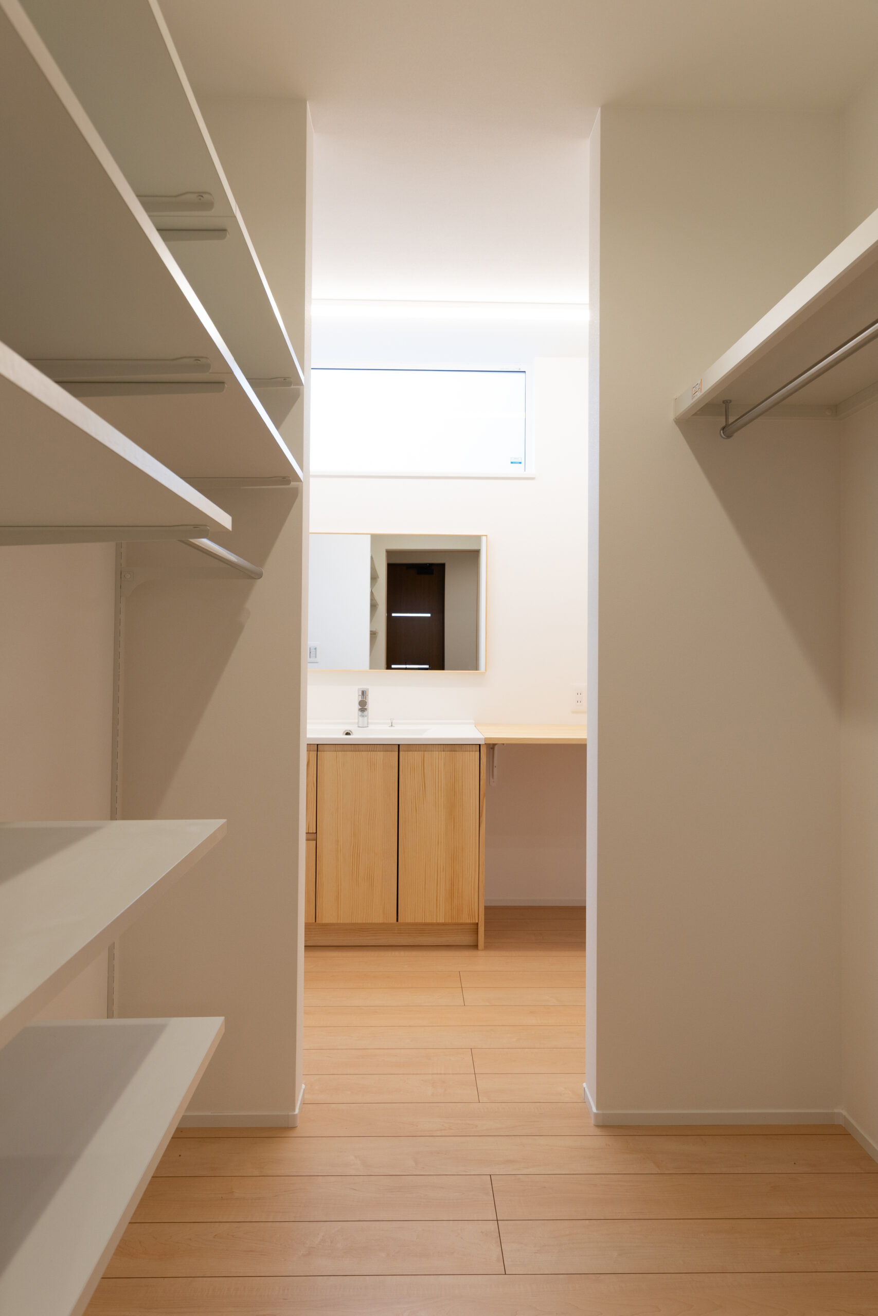 香川高松ウォークスルーファミリークローゼット