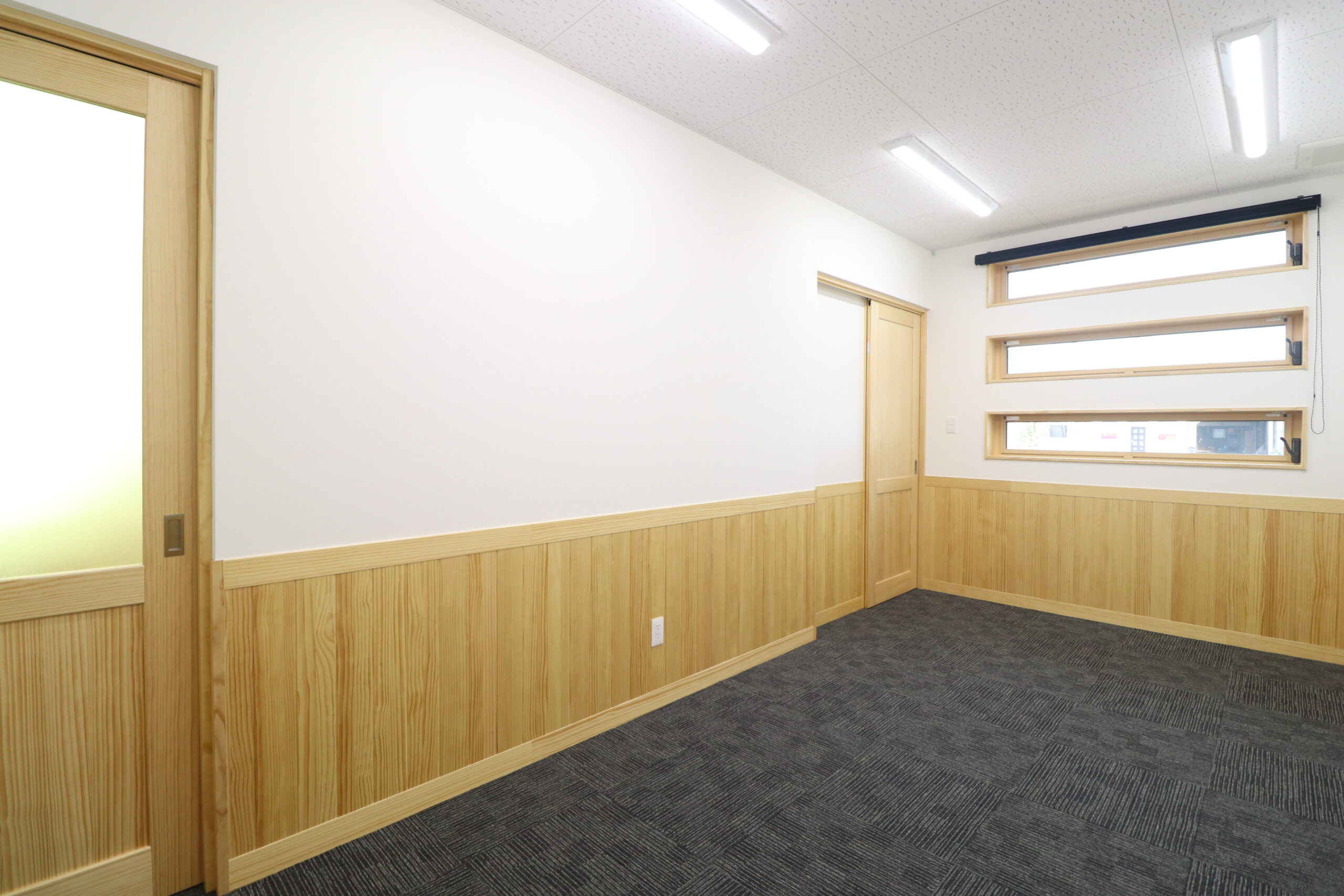 香川県高松市事務所応接室